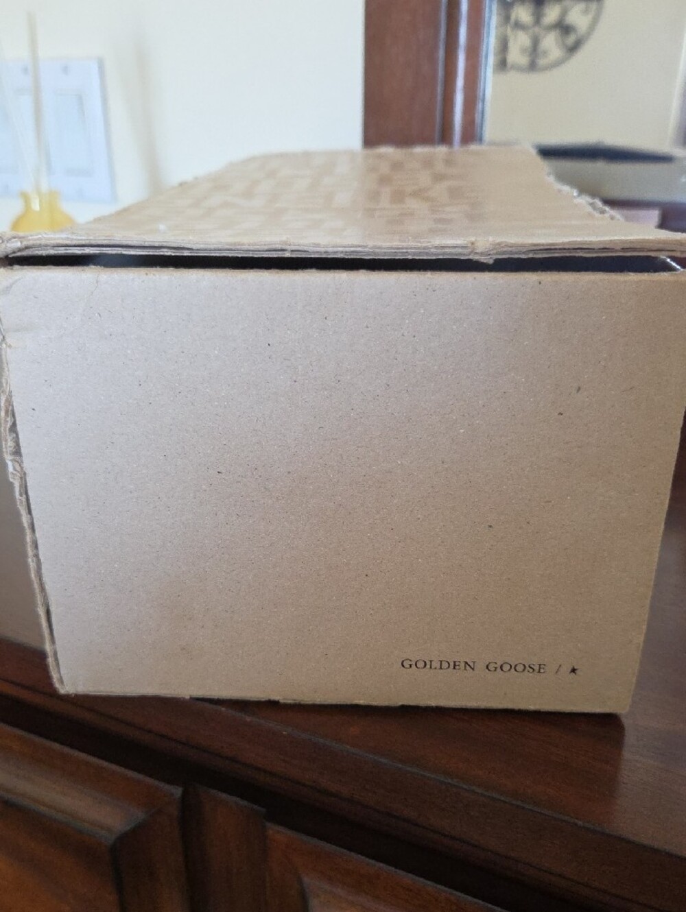 Sneaker Box - Picture 5 of 6